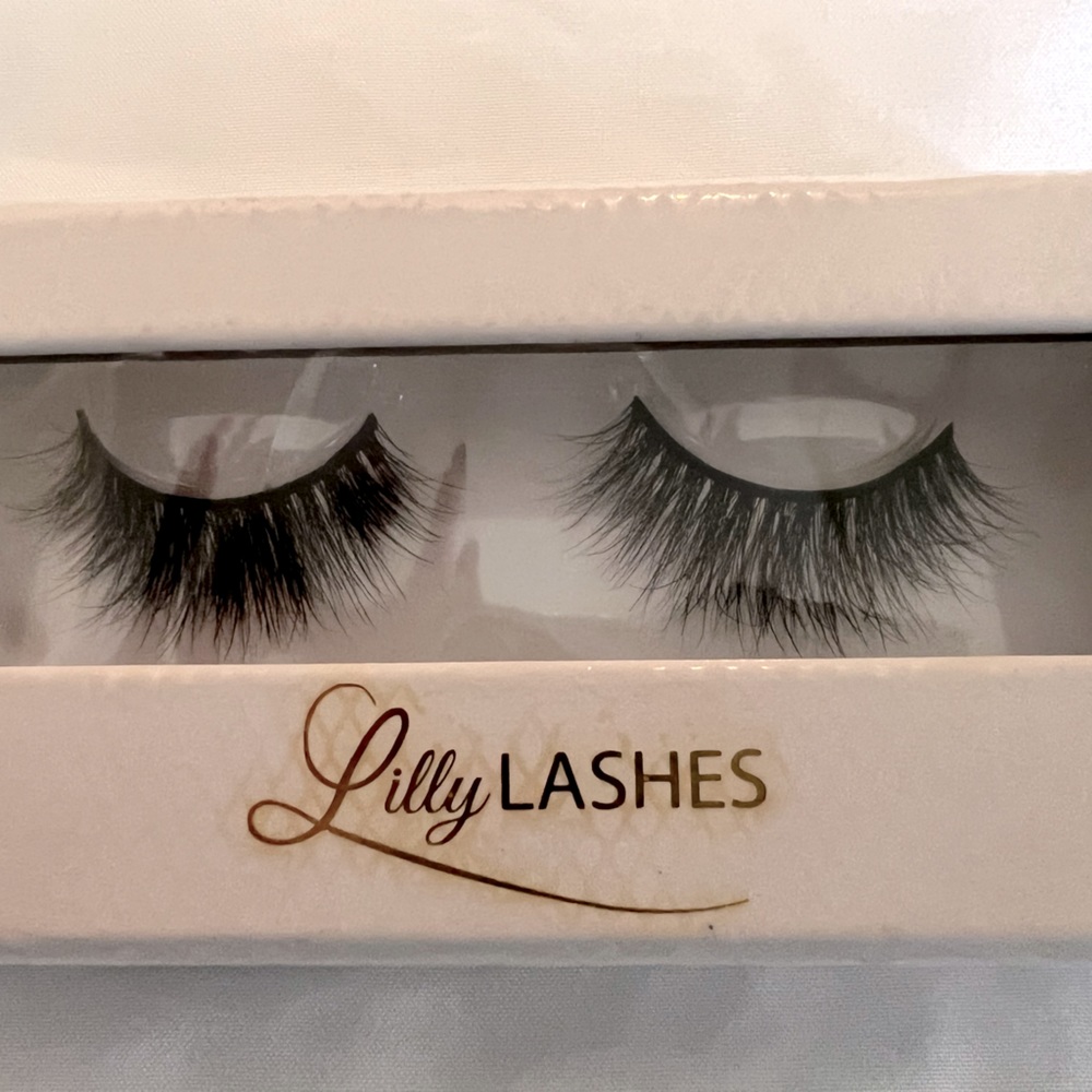 Lilly Lite Mink Lashes. Brand New. 2 pairs. Sealed. New.